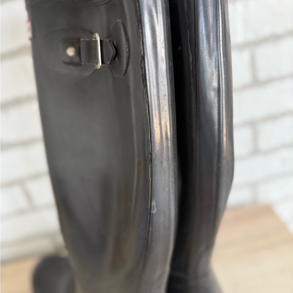 Hunter Classic Tall Black Waterproof Rain Boots - Picture 6 of 10
